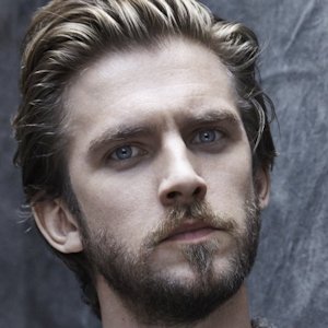 (image for) Dan Stevens