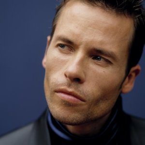 (image for) Guy Pearce