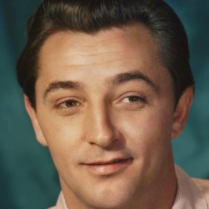 Robert Mitchum (image for) Robert Mitchum