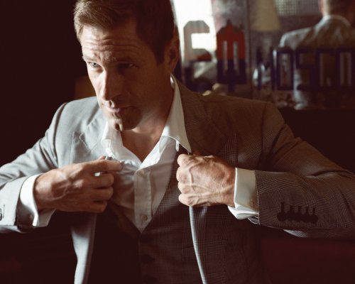 (image for) Aaron Eckhart #0541