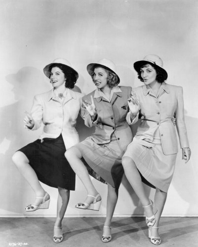 (image for) The Andrew Sisters #0028