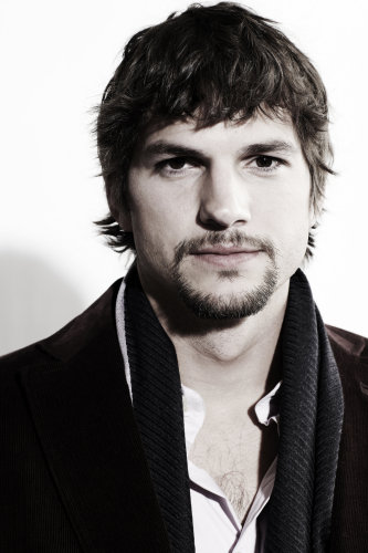 (image for) Ashton Kutcher #0683 - 8x12 inch