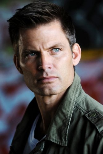(image for) Casper van Dien #0318 - 8x12 inch