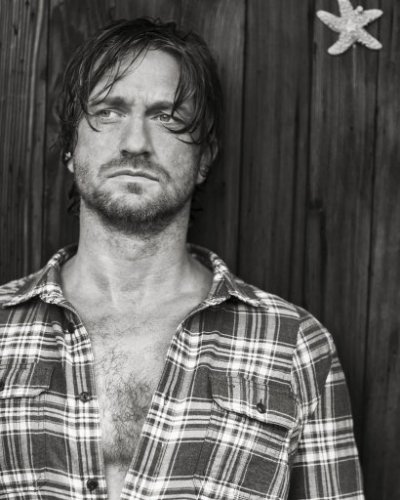 (image for) Gerard Butler #SJones1055