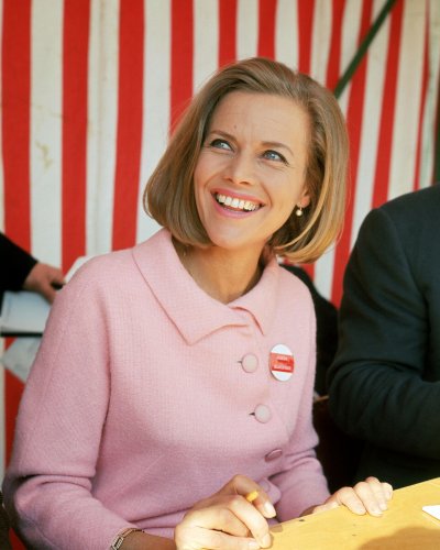(image for) Honor Blackman #0057