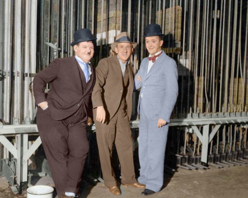 (image for) Stan Laurel & Oliver Hardy - Jimmy Durante #0001 - COLORIZED