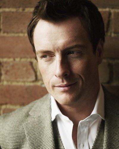 (image for) Toby Stephens #0081
