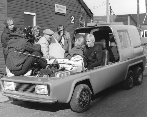 (image for) UFO #0031 - Ed Bishop - Wanda Ventham