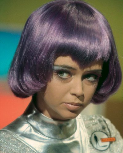 (image for) UFO #0035 - Gabrielle Drake