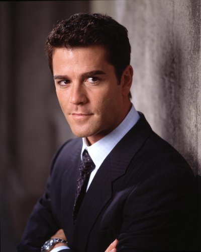 (image for) Yannick Bisson #0001
